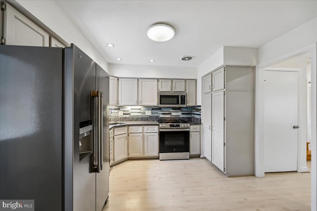 13413 ORIENTAL COURT