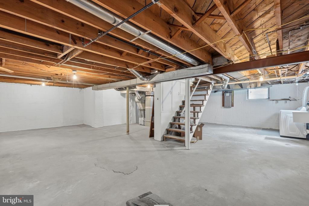 9504 RILEY ROAD
