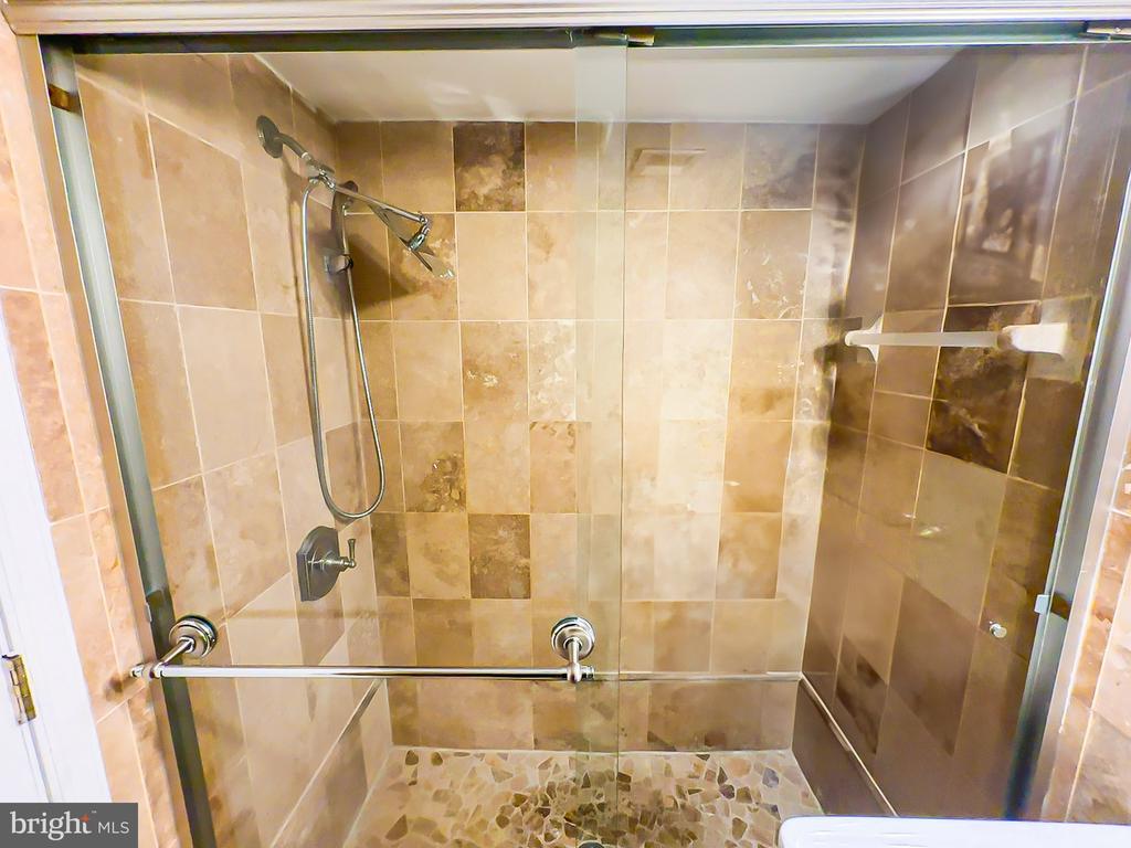 6 MONROE STREET Unit: 6-301