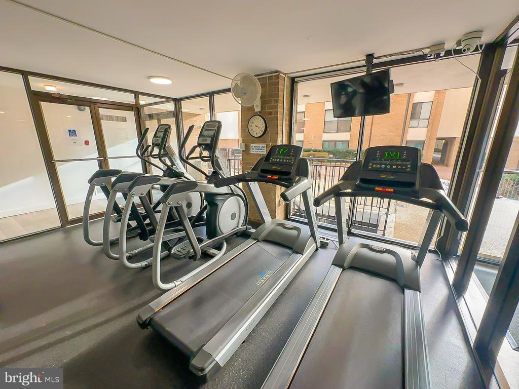 6 MONROE STREET Unit: 6-301