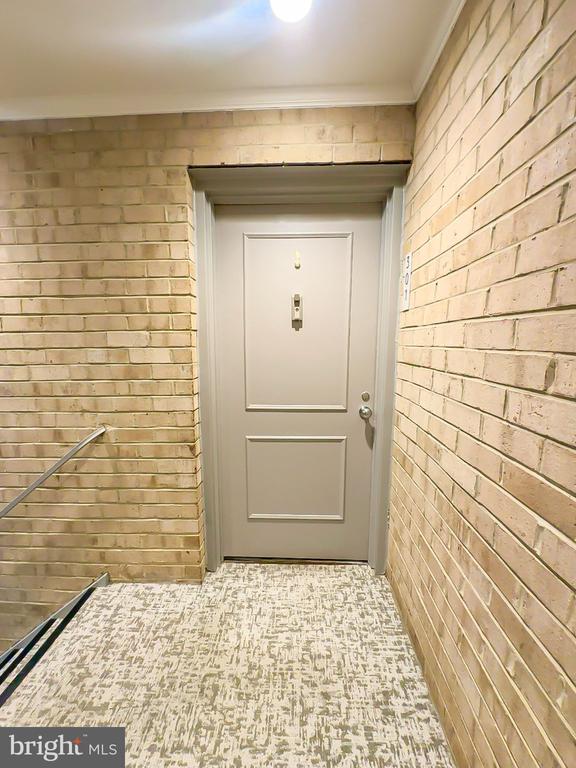 6 MONROE STREET Unit: 6-301