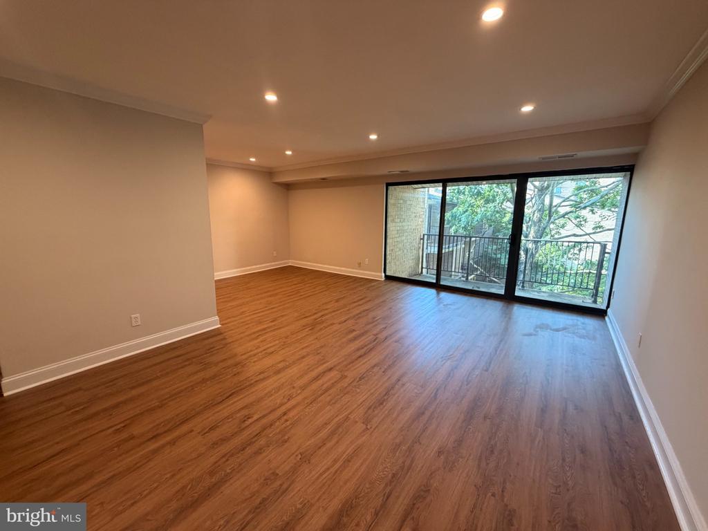 6 MONROE STREET Unit: 6-301