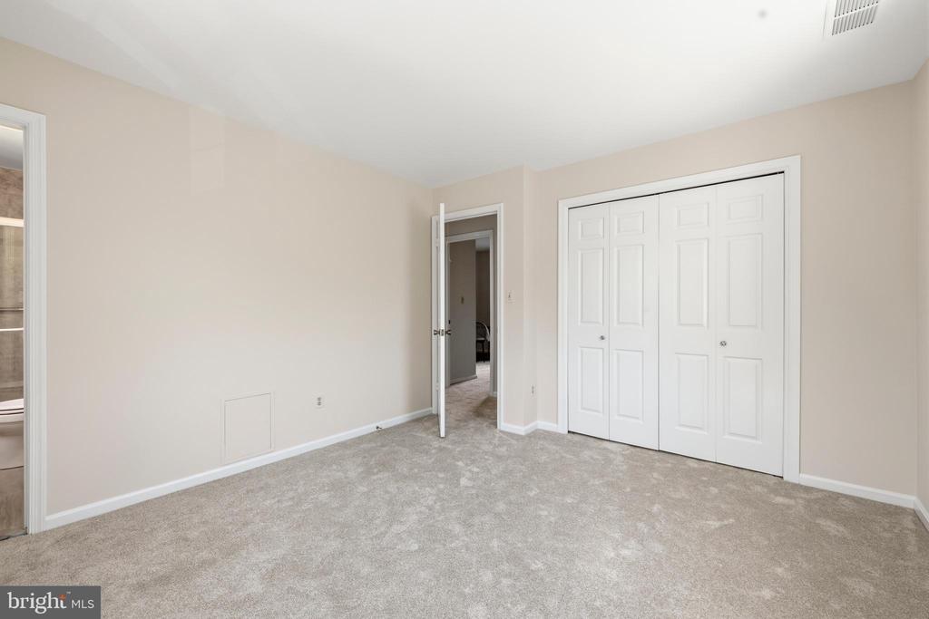 4904 BRADLEY BOULEVARD Unit: 229