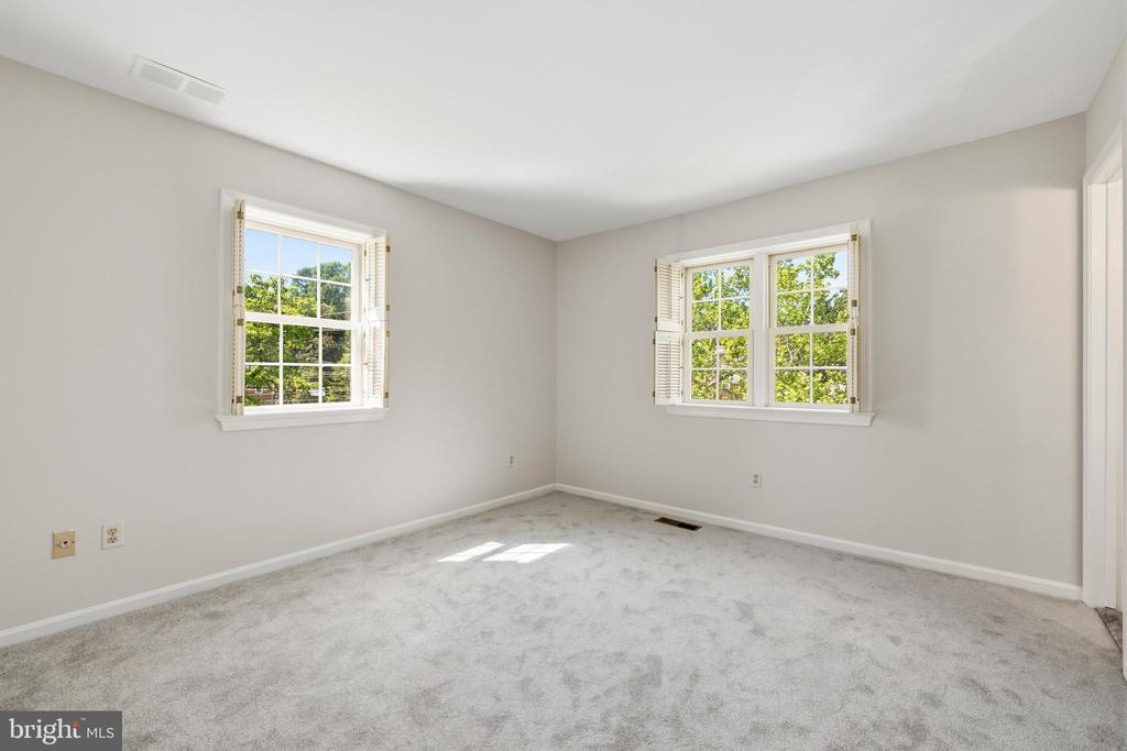 4904 BRADLEY BOULEVARD Unit: 229