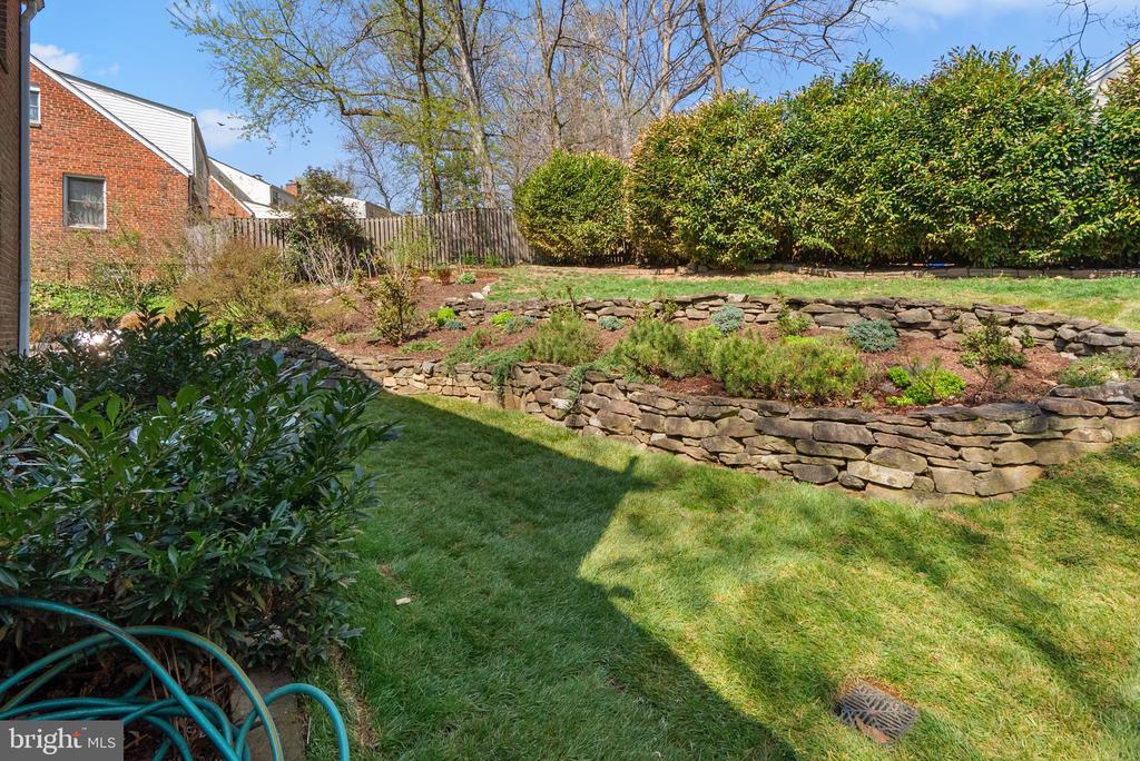 130 EASTMOOR DRIVE