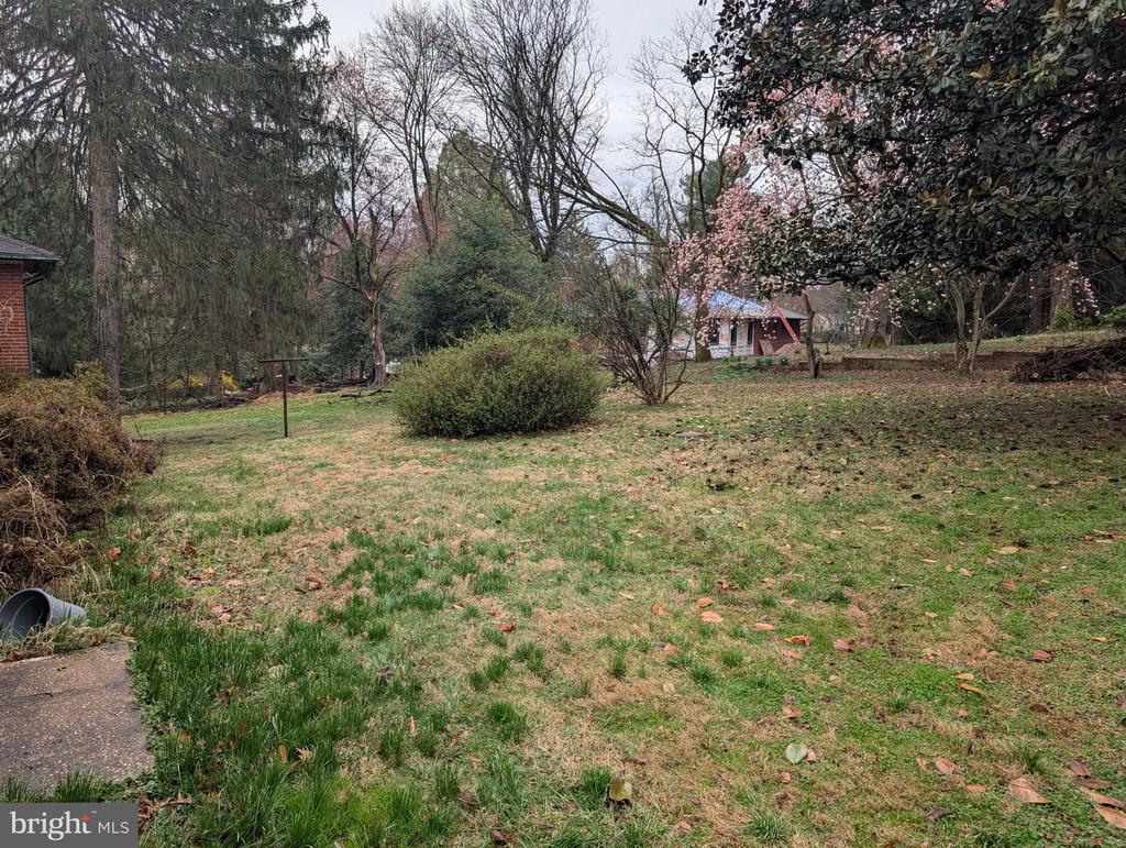 523 COPLEY LANE