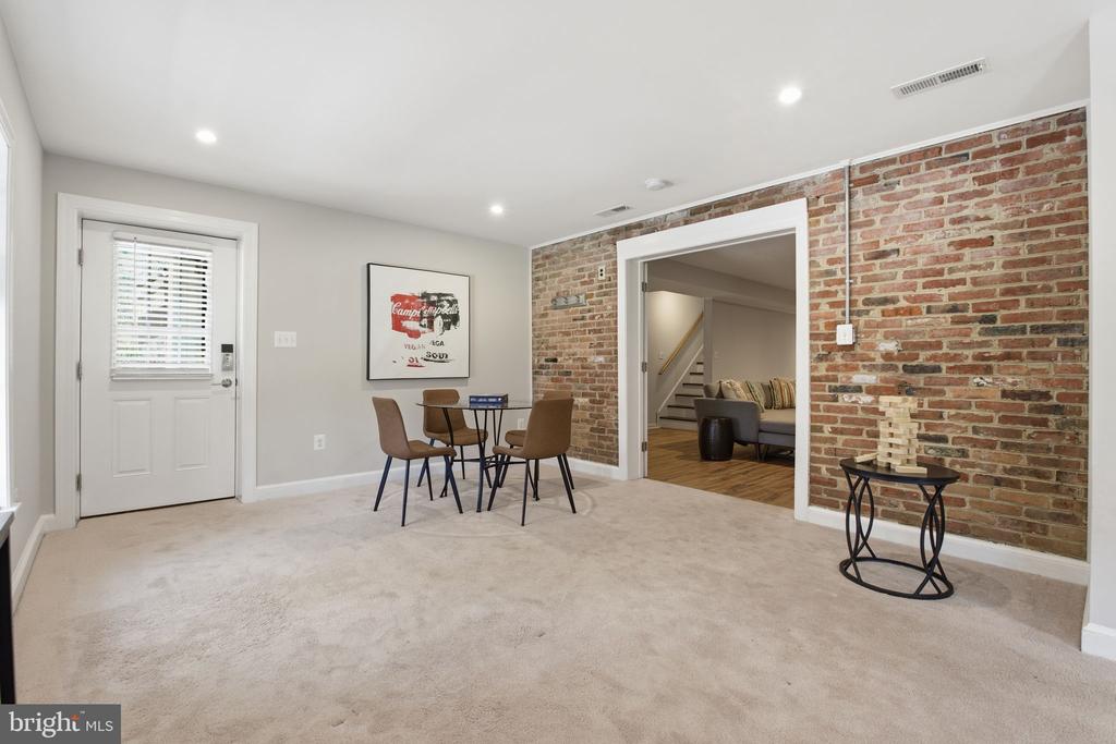 22 BRINKWOOD ROAD