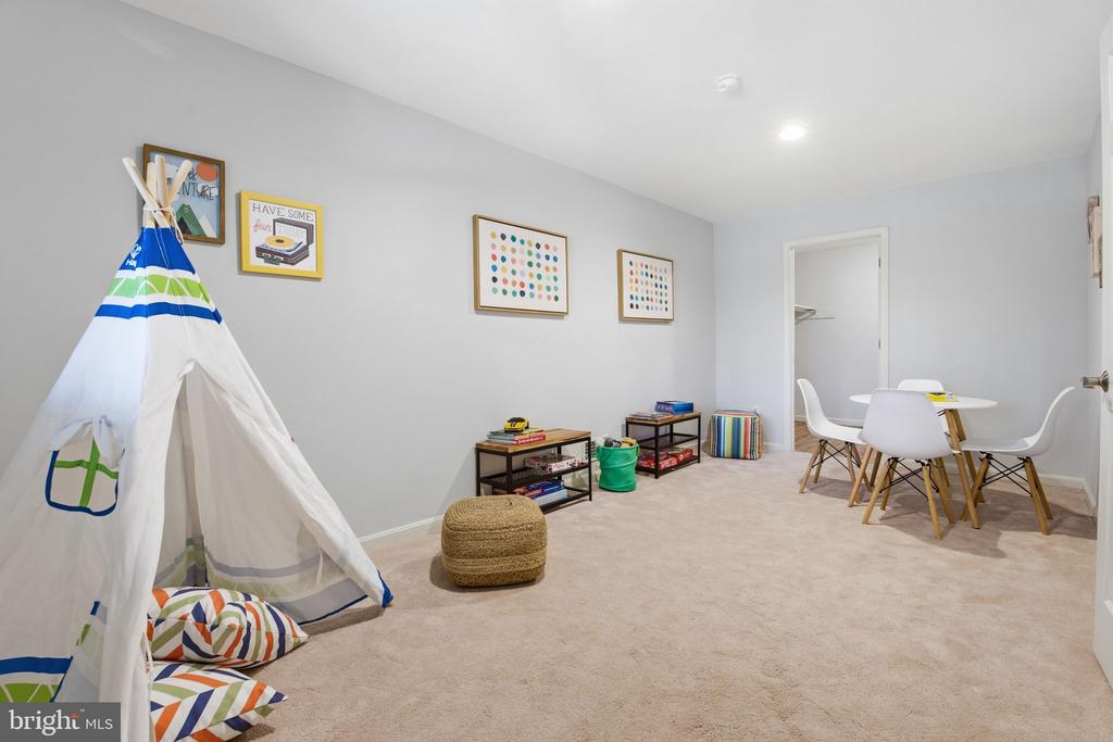 22 BRINKWOOD ROAD