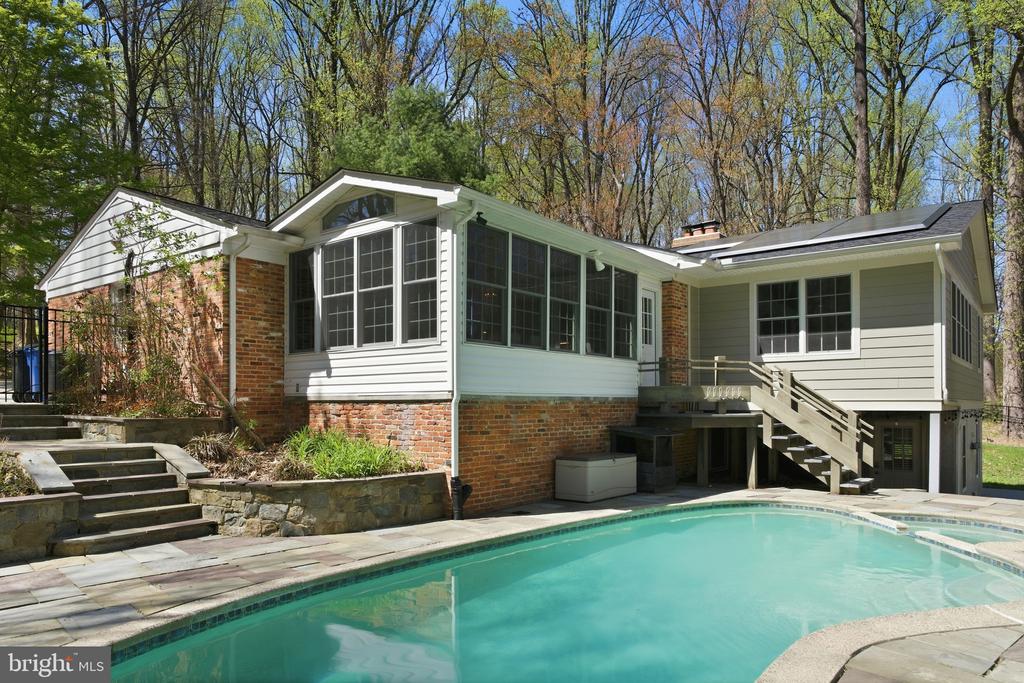 22 BRINKWOOD ROAD