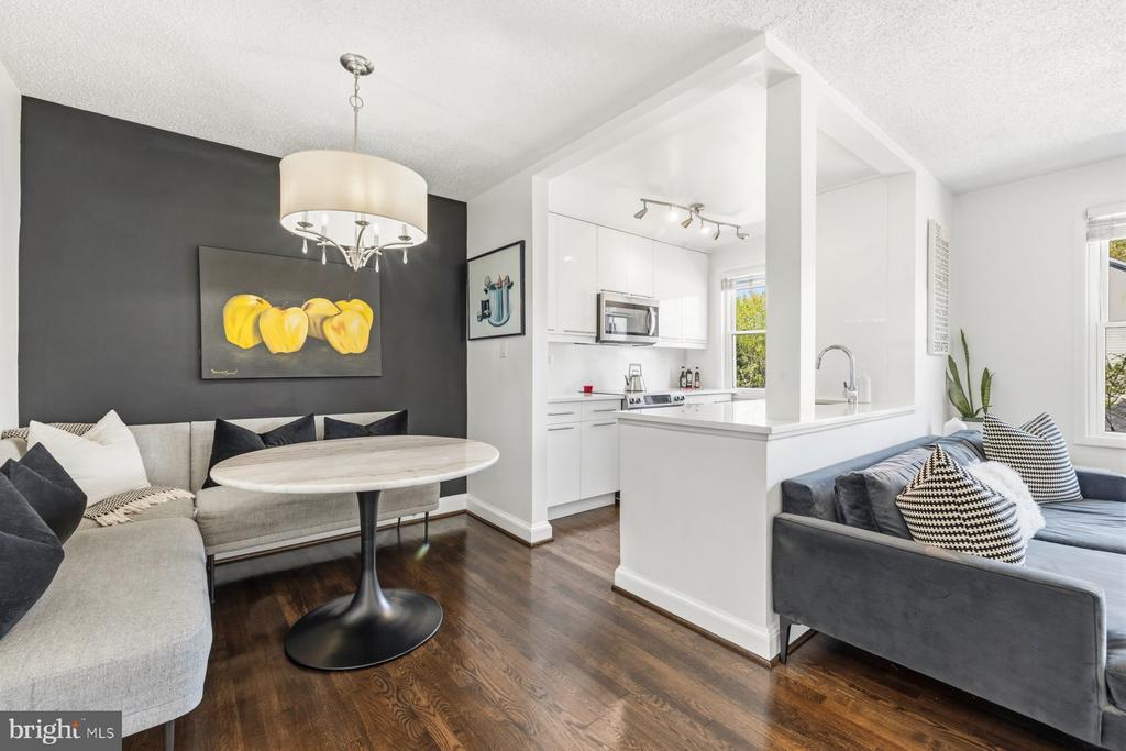 7630 TOMLINSON AVENUE Unit: 38