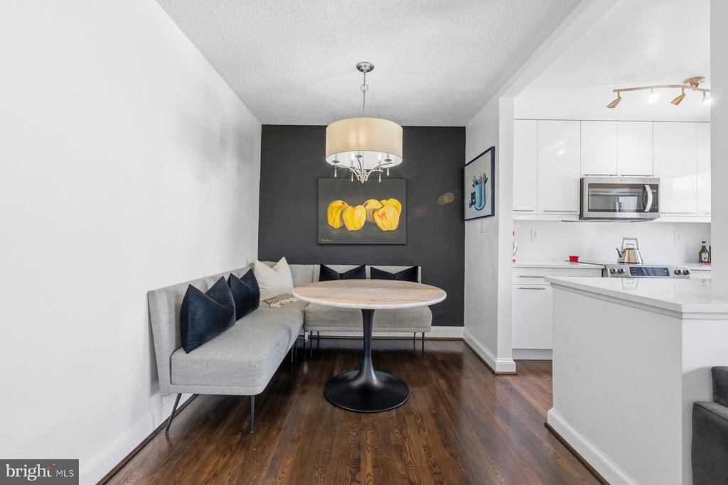 7630 TOMLINSON AVENUE Unit: 38