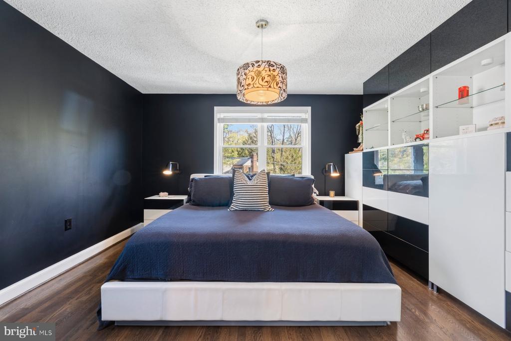 7630 TOMLINSON AVENUE Unit: 38