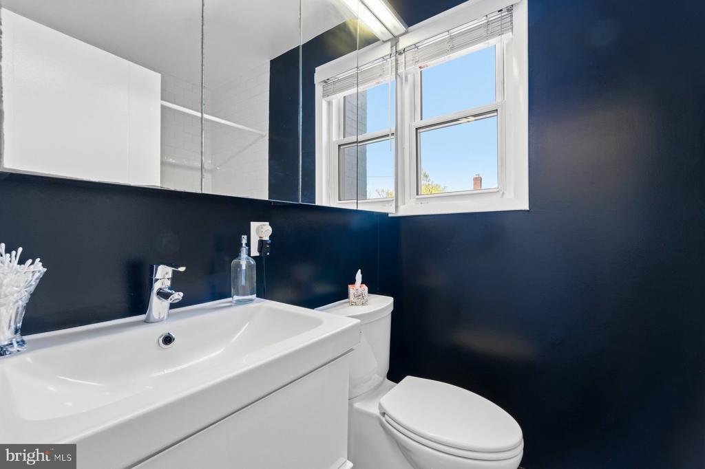 7630 TOMLINSON AVENUE Unit: 38