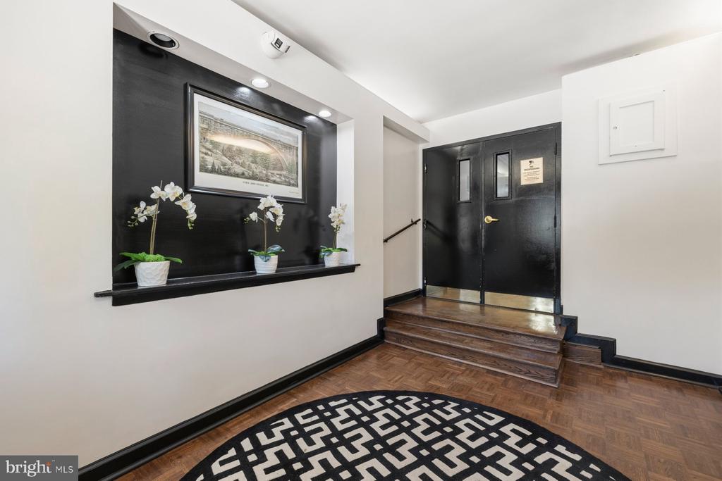 7630 TOMLINSON AVENUE Unit: 38