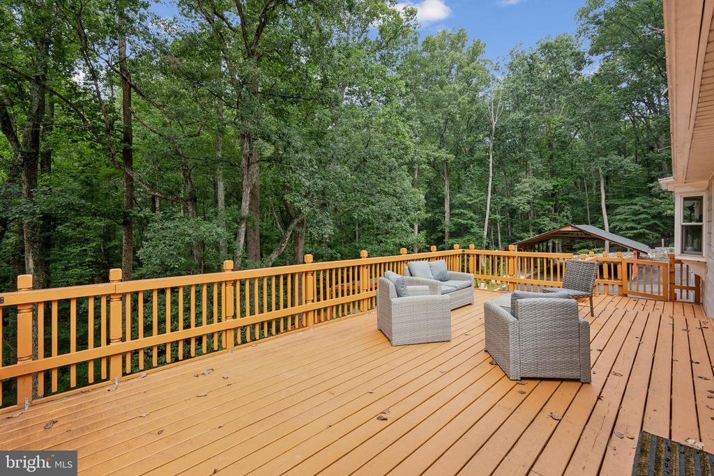 8304 MARINER COURT