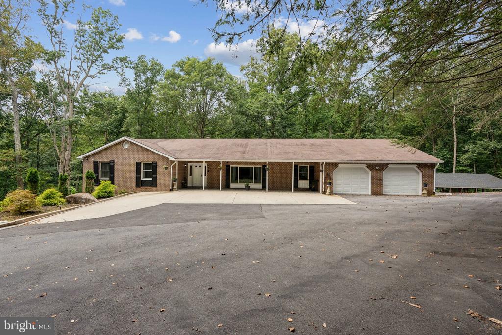 8304 MARINER COURT