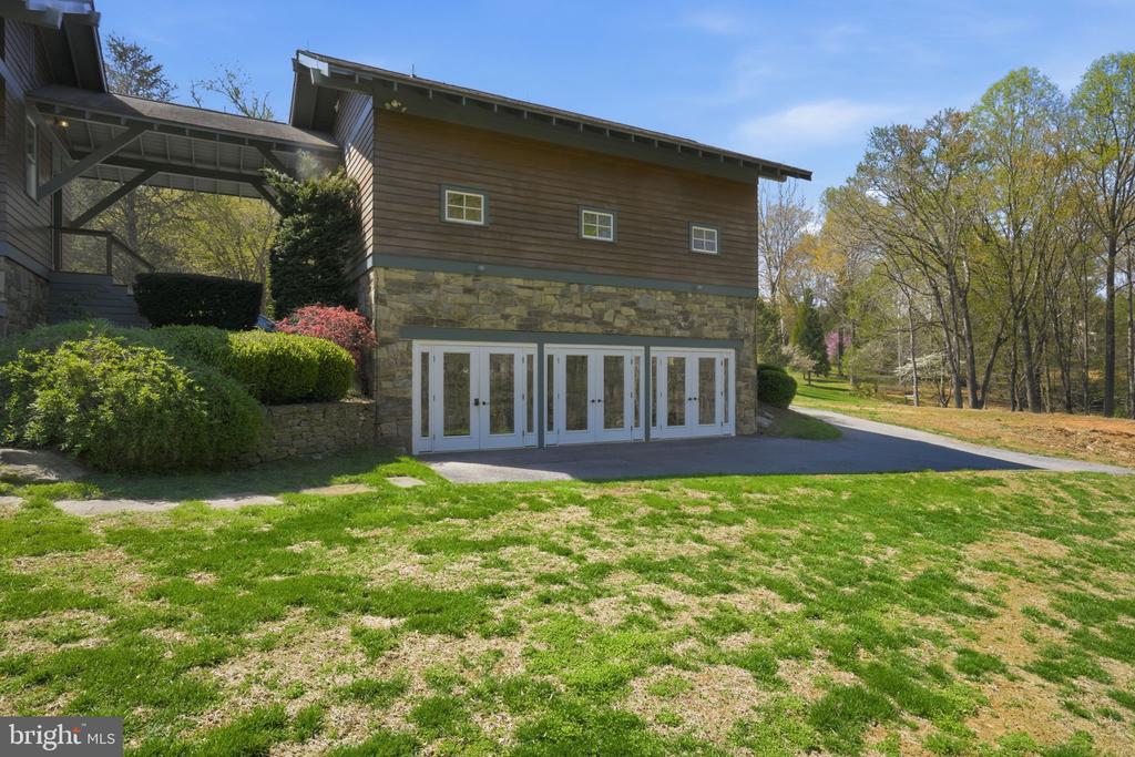 13505 DEAKINS LANE