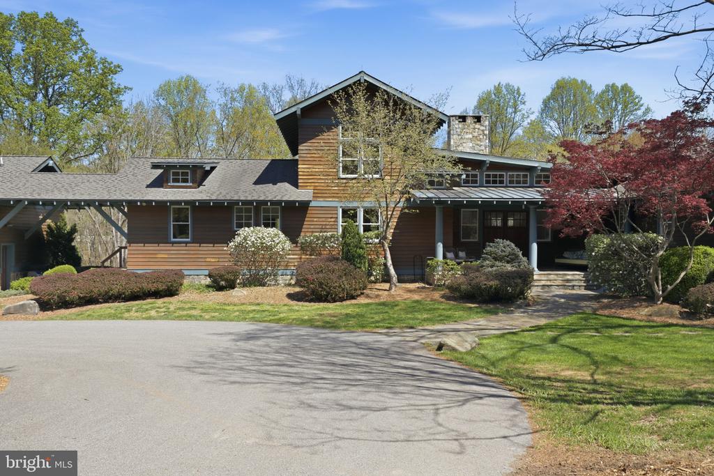 13505 DEAKINS LANE