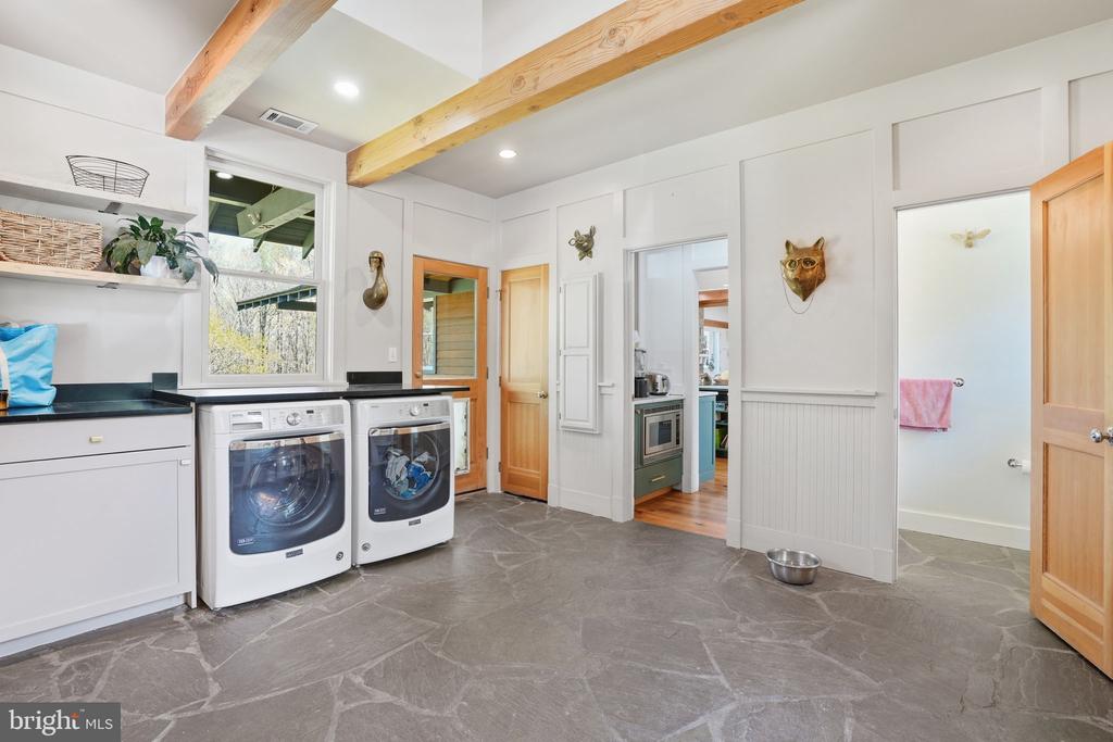 13505 DEAKINS LANE