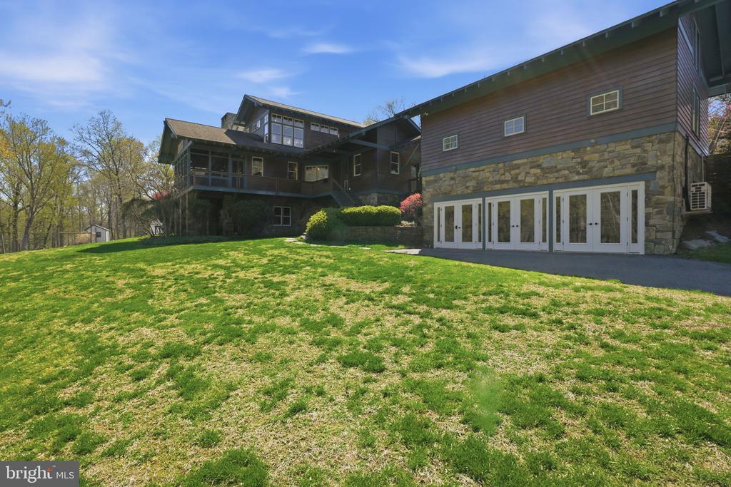 13505 DEAKINS LANE