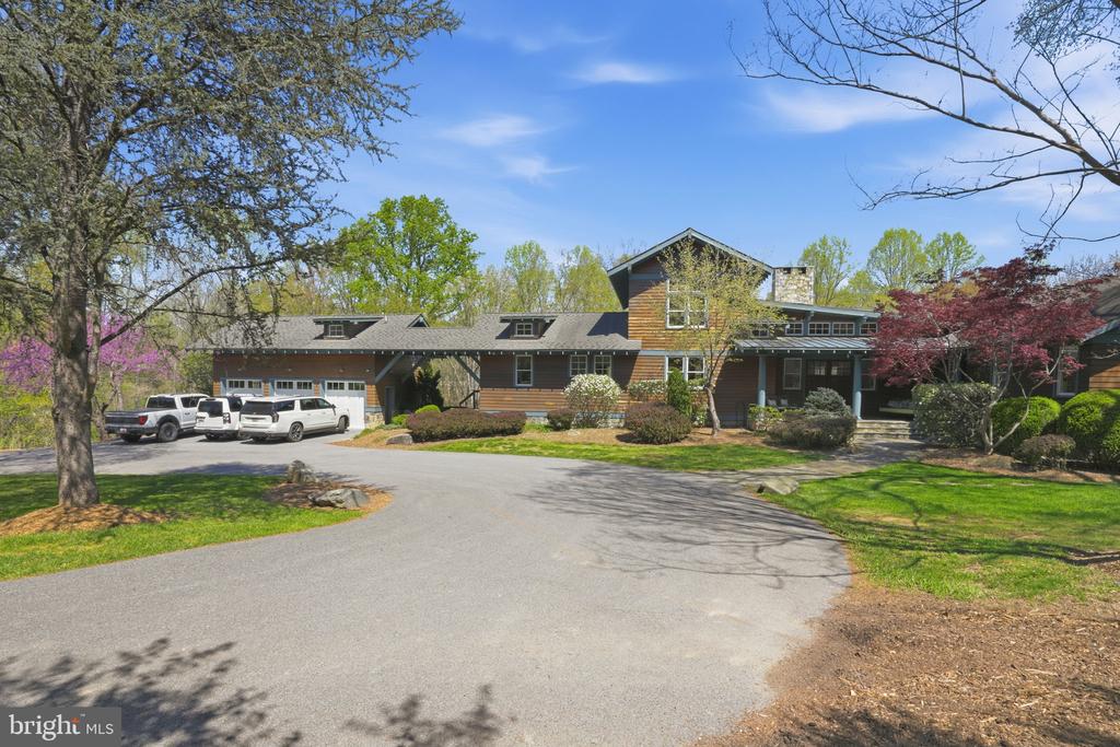 13505 DEAKINS LANE