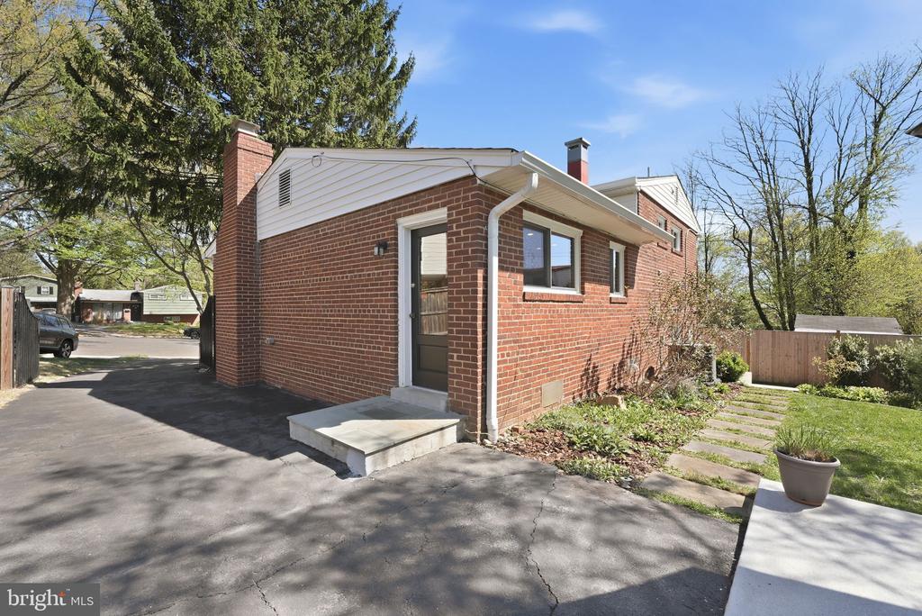 3519 PLYERS MILL COURT