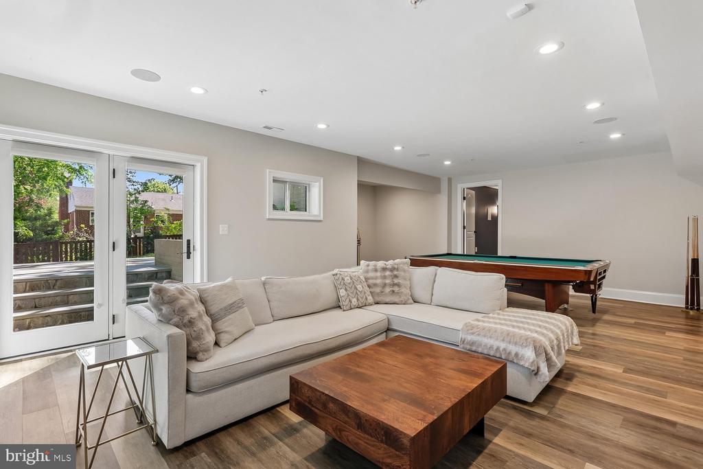 5116 WHITE FLINT DRIVE