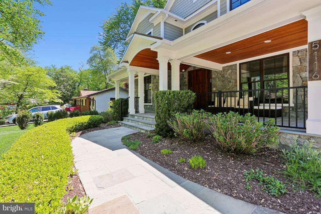 5116 WHITE FLINT DRIVE