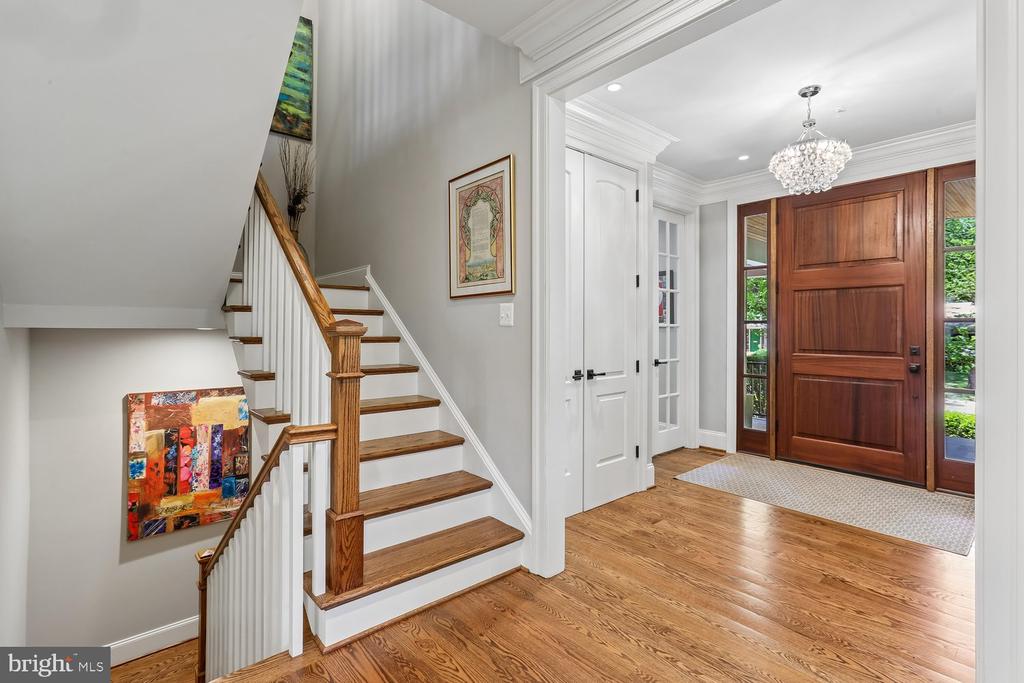 5116 WHITE FLINT DRIVE