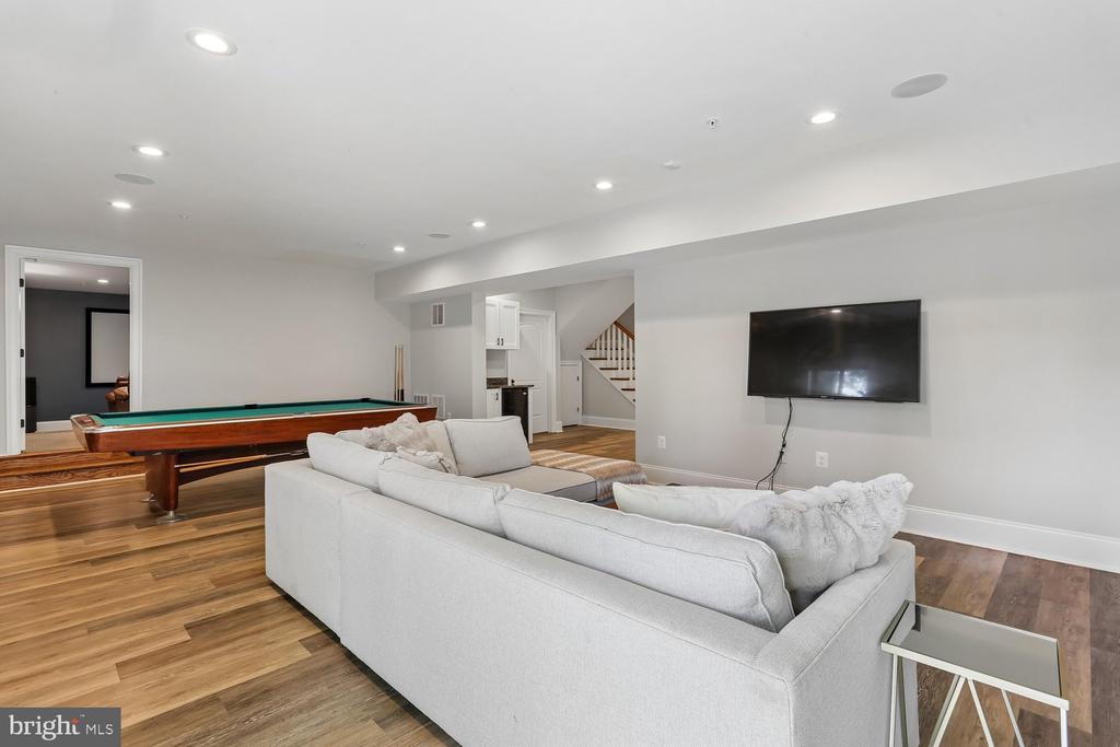 5116 WHITE FLINT DRIVE