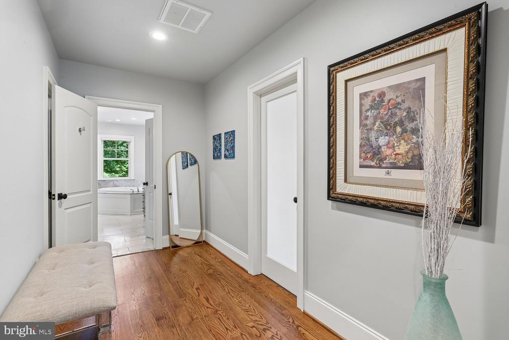 5116 WHITE FLINT DRIVE