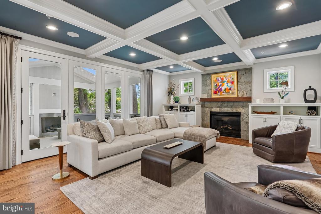 5116 WHITE FLINT DRIVE