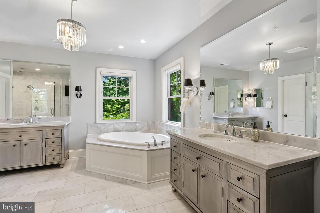 5116 WHITE FLINT DRIVE