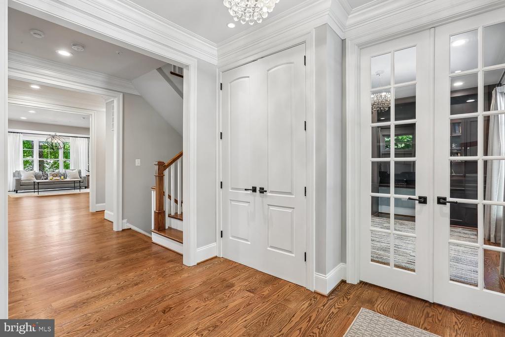 5116 WHITE FLINT DRIVE