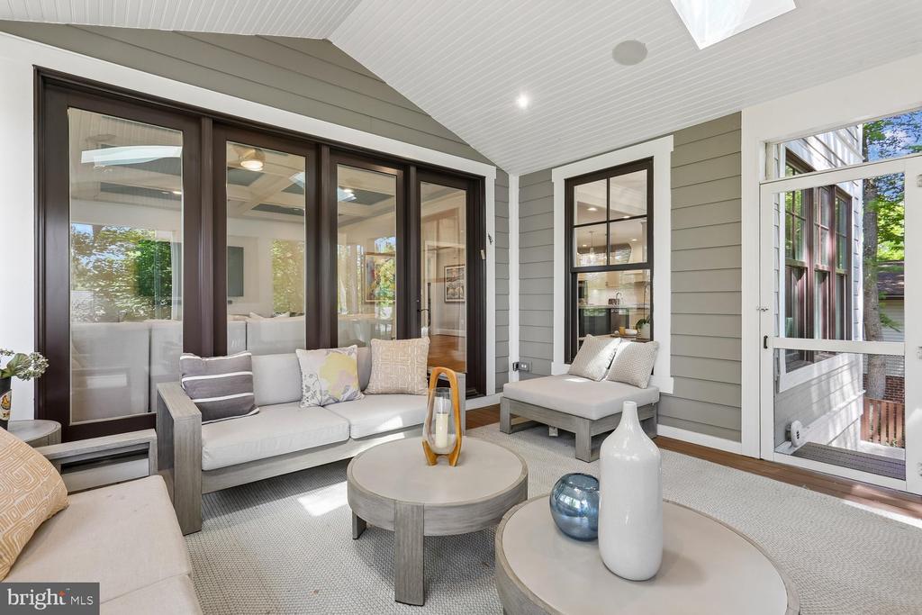 5116 WHITE FLINT DRIVE