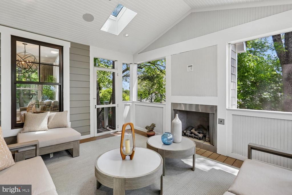 5116 WHITE FLINT DRIVE