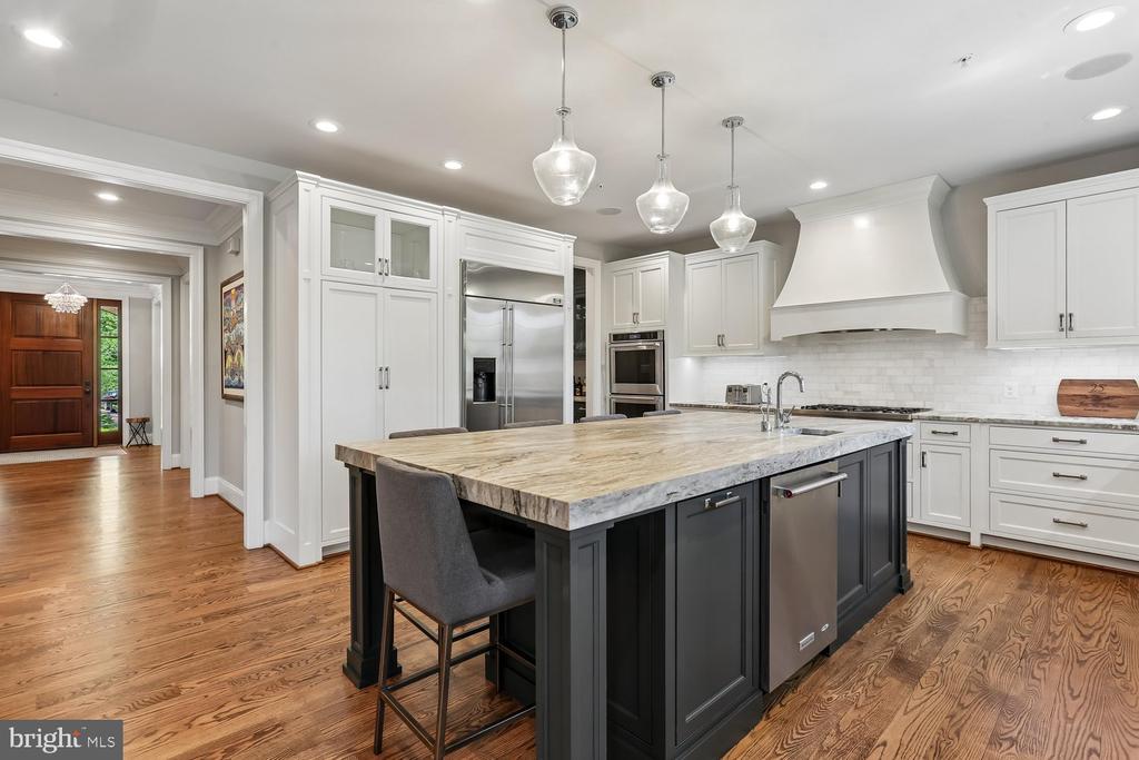 5116 WHITE FLINT DRIVE