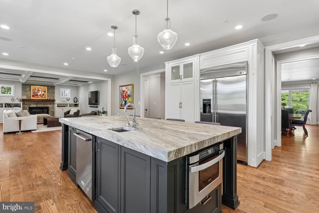 5116 WHITE FLINT DRIVE