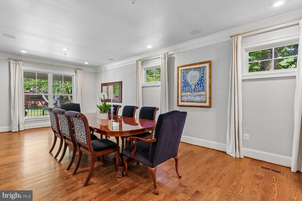 5116 WHITE FLINT DRIVE