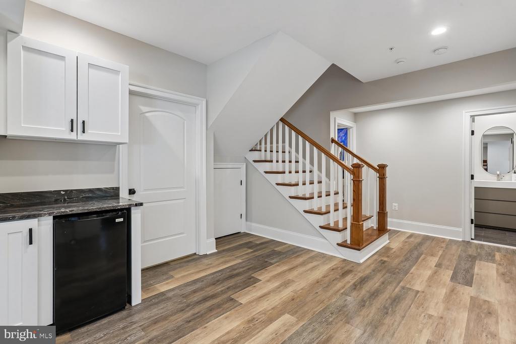 5116 WHITE FLINT DRIVE