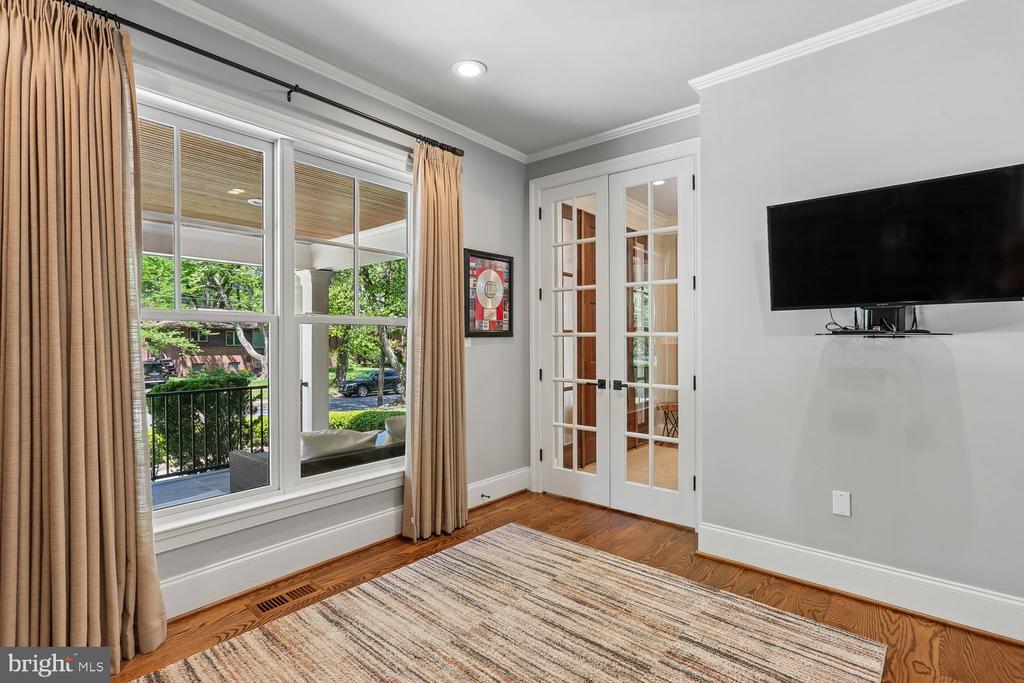 5116 WHITE FLINT DRIVE
