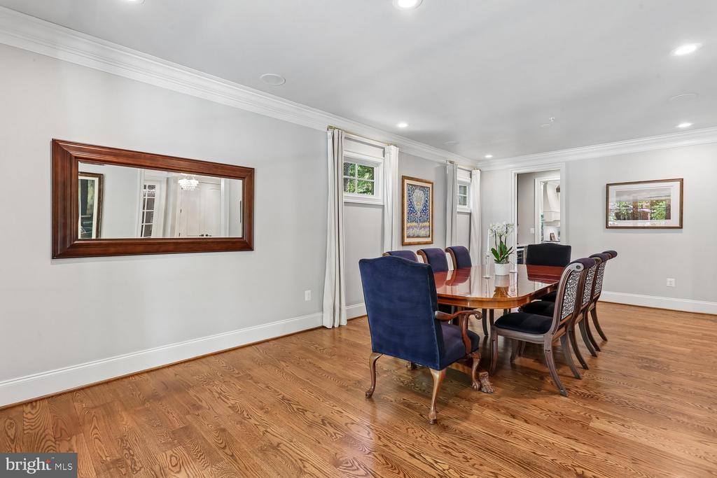 5116 WHITE FLINT DRIVE