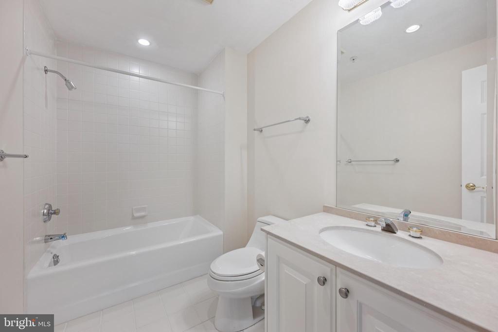 5630 WISCONSIN AVENUE Unit: 506