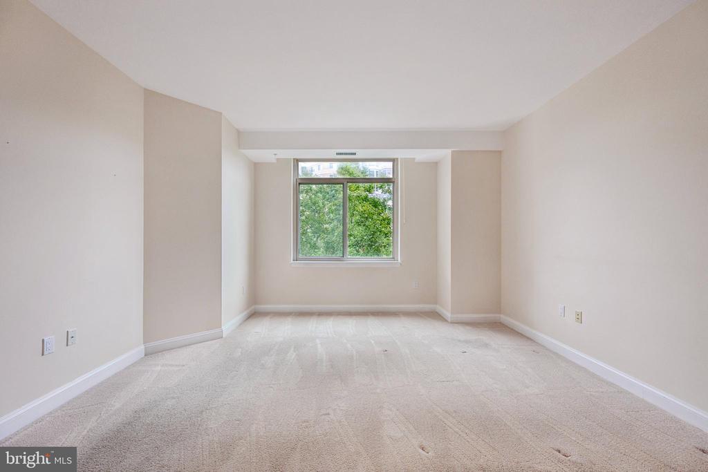 5630 WISCONSIN AVENUE Unit: 506