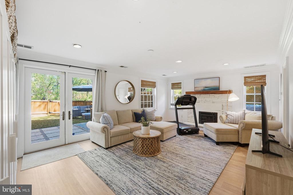 3523 HAMLET PLACE Unit: 501