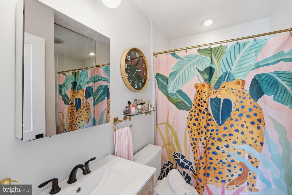 3523 HAMLET PLACE Unit: 501