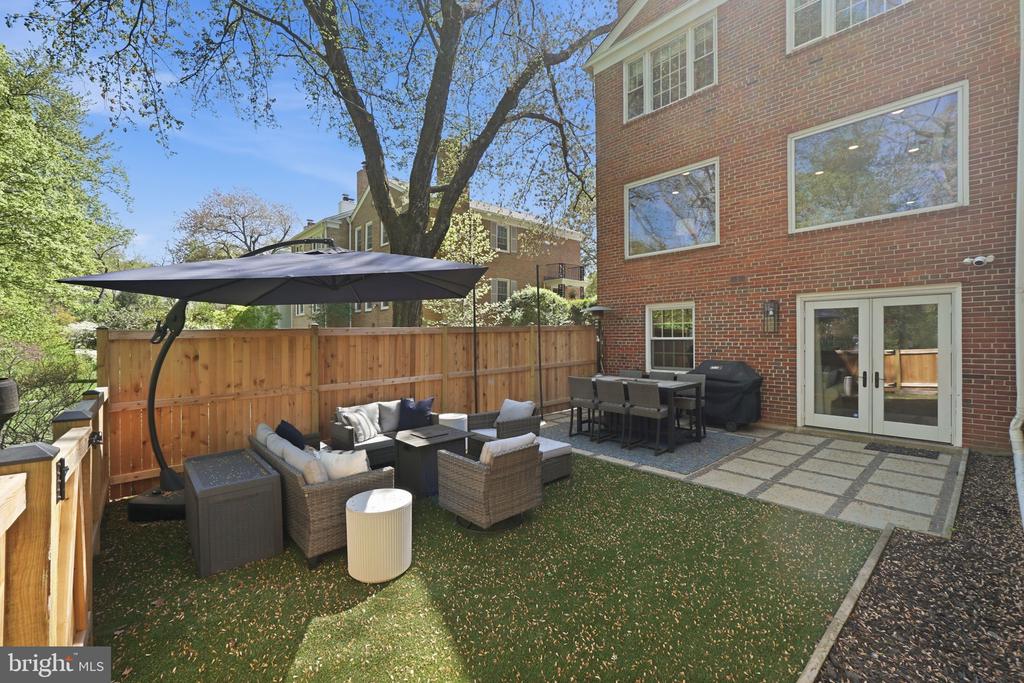 3523 HAMLET PLACE Unit: 501