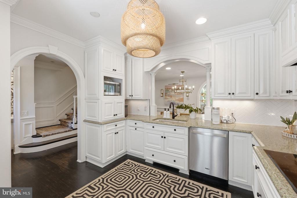 3523 HAMLET PLACE Unit: 501