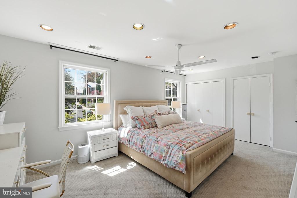 3523 HAMLET PLACE Unit: 501