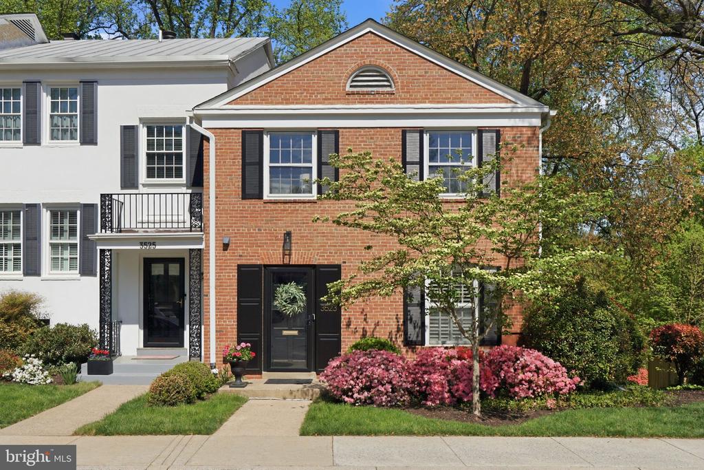 3523 HAMLET PLACE Unit: 501